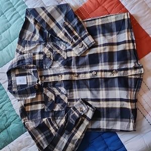 Long sleeve button down shirt size 4T